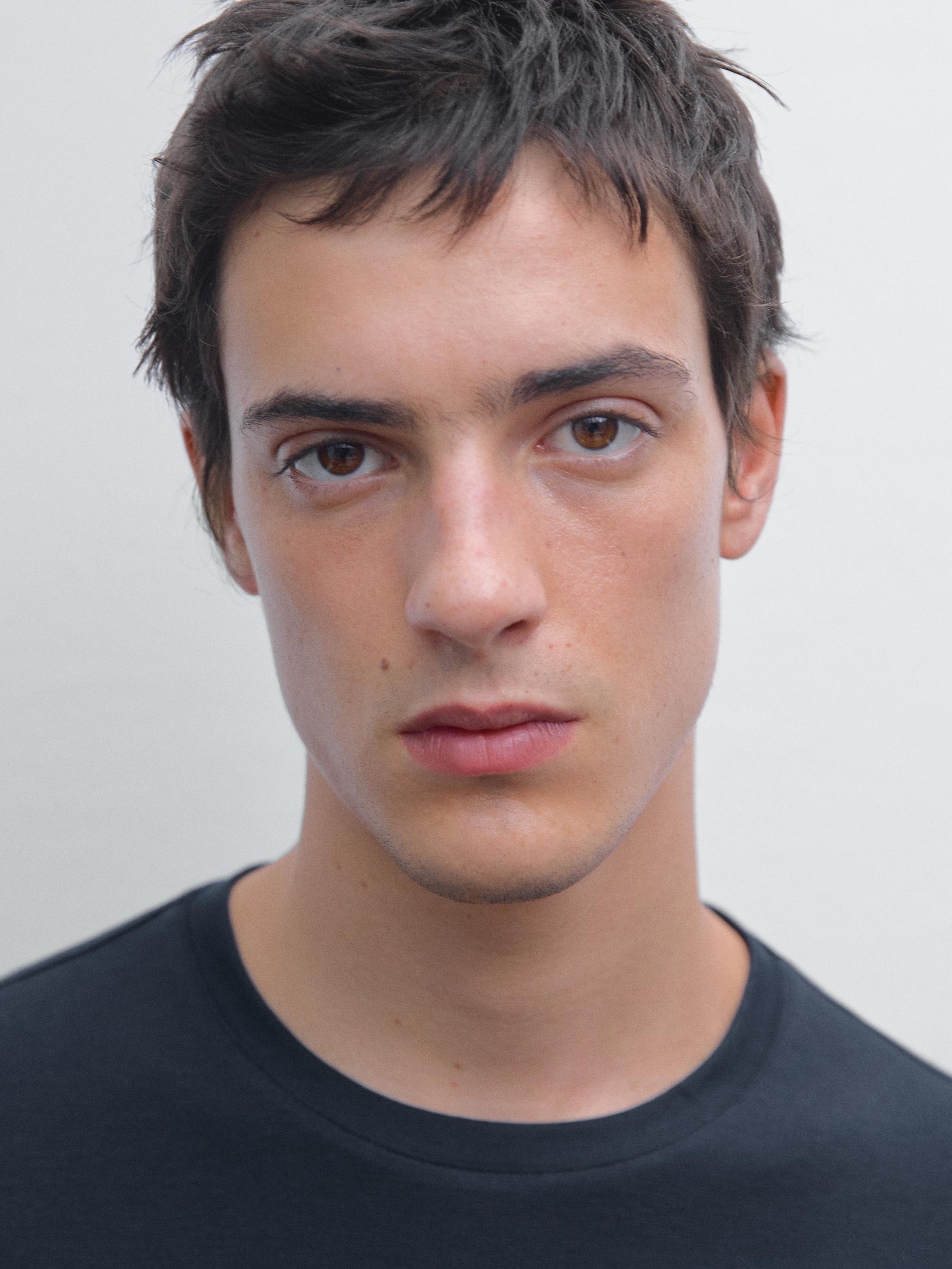 T-shirt finition bord-côte 100 % coton